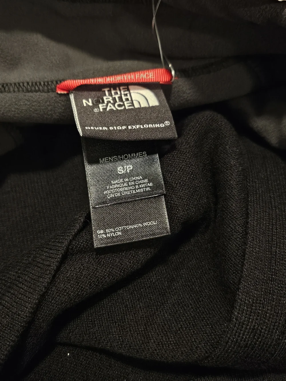 The North Face Men's Black Full-Zip Sweater